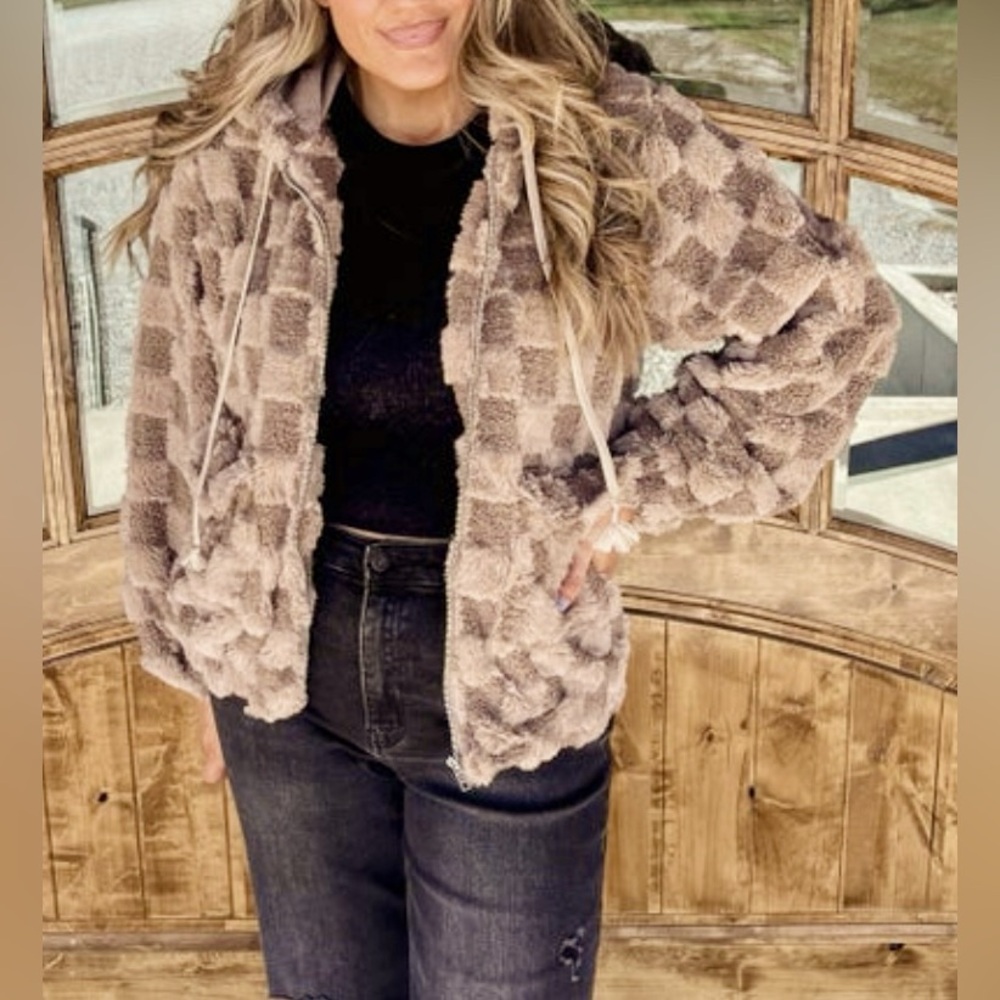 NWT BiBi Cozy Mocha Checkered Sherpa Hooded Jacket - Picture 16 of 16